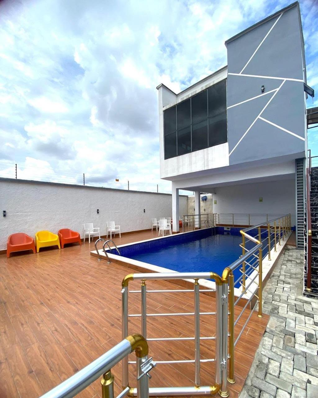 Luxury Shortlet Apartment Lbs, Ajah Lagos Bagian luar foto